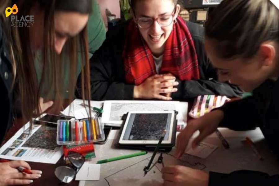 Students exploring opportunities for Bayswater town center at the Future Bayswater Studio. Photo credit: Robyn Creagh